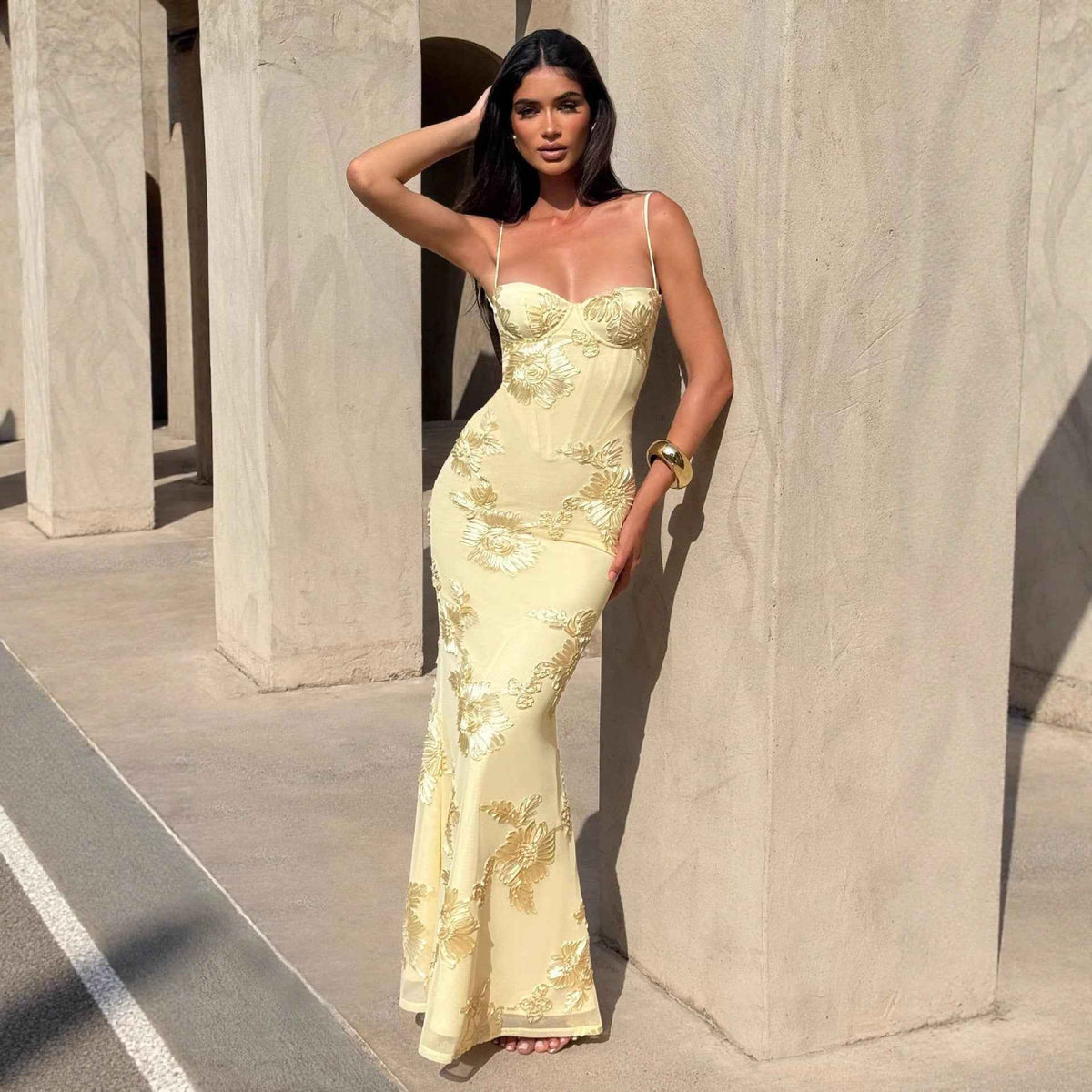Floral-Patterned Elegant Halter-Neck Fitted Evening Dress With Skirt